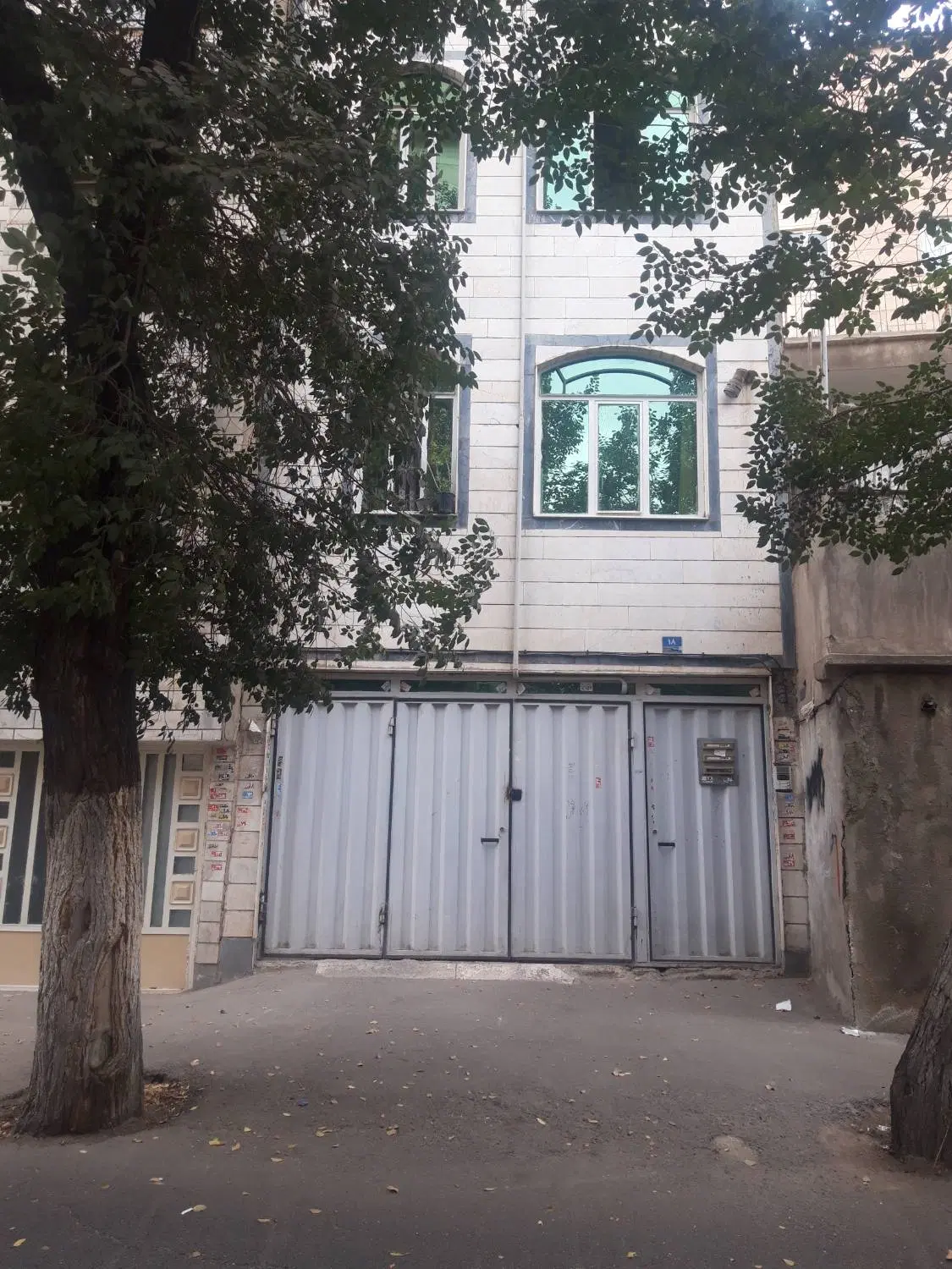 رهن آپارتمان ۴۰ متری در نازی اباد
