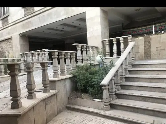 ۲۱۰ متر مغازه در دو طبقه مجزا