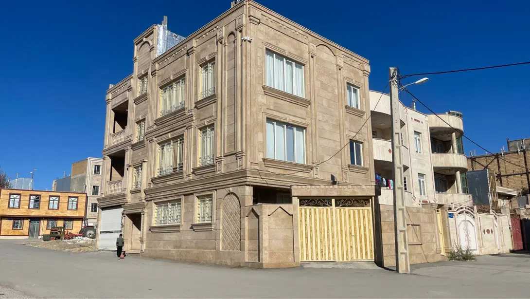 ساختمان دو کله