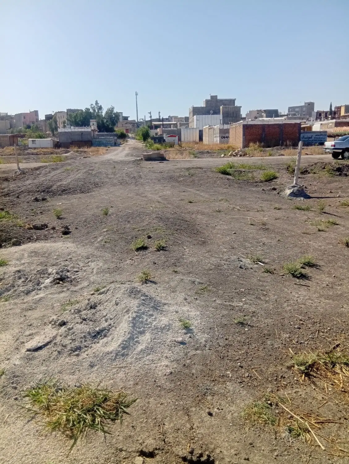 زمین مسکونی