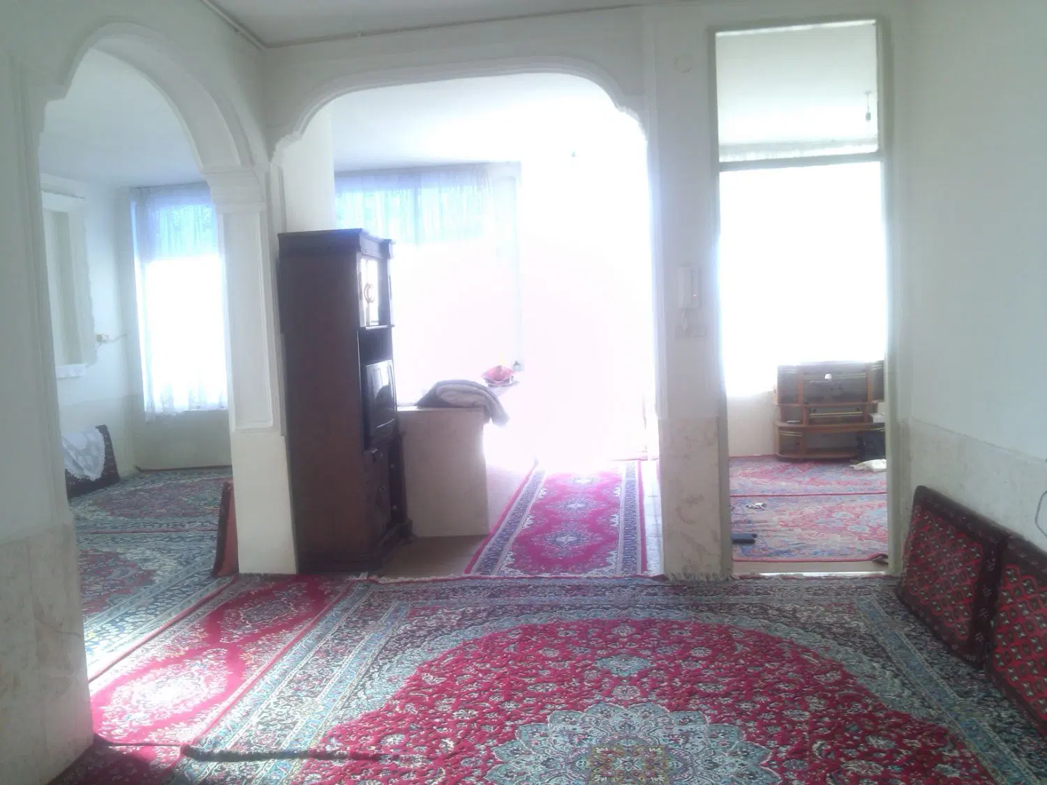 ۲۰۰ متر  خانه ویلایی   ۳ طبقه