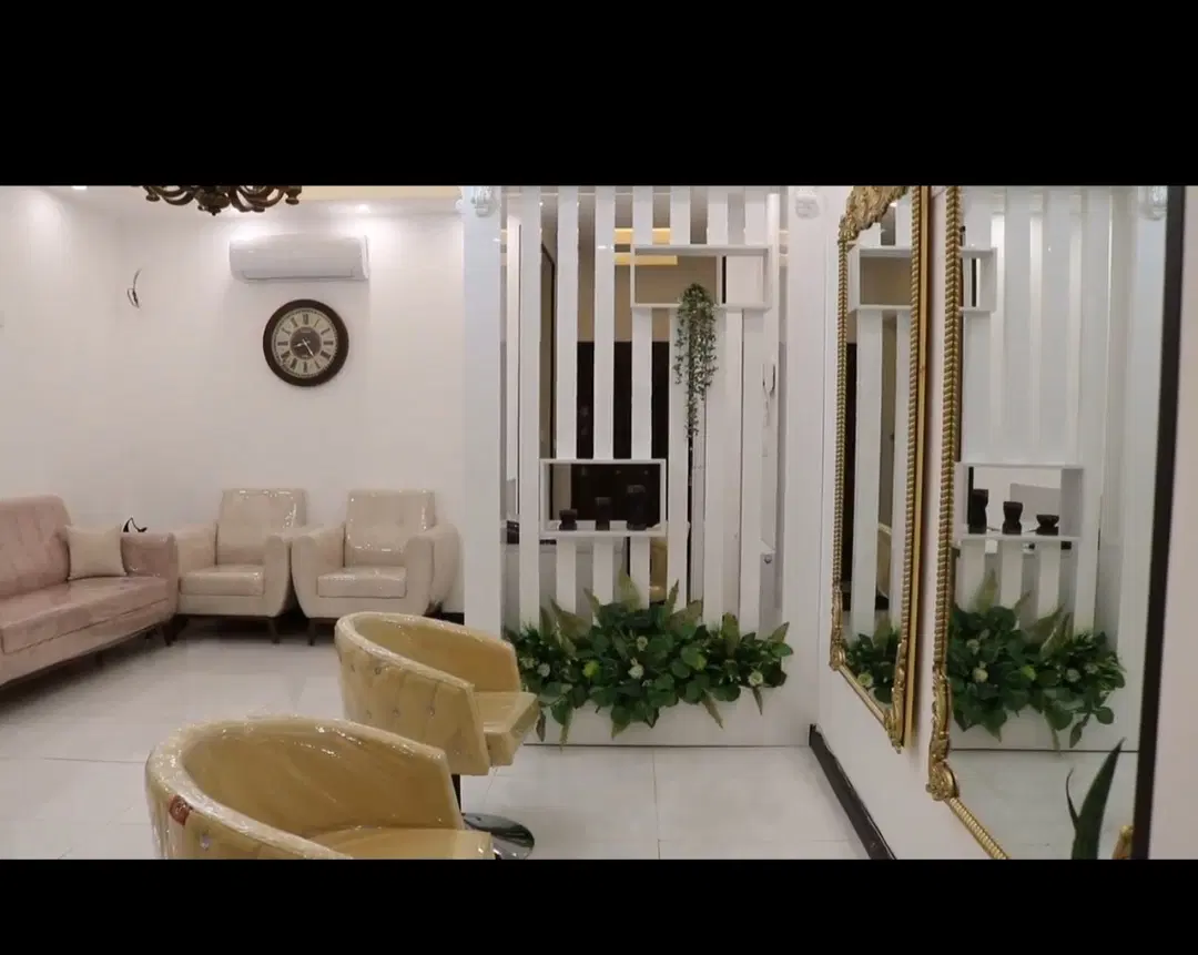 اجاره اتاق در سالن اریشگاه زنانه