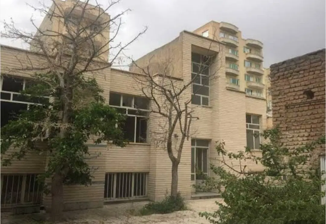 خانه ویلایی با بر 17