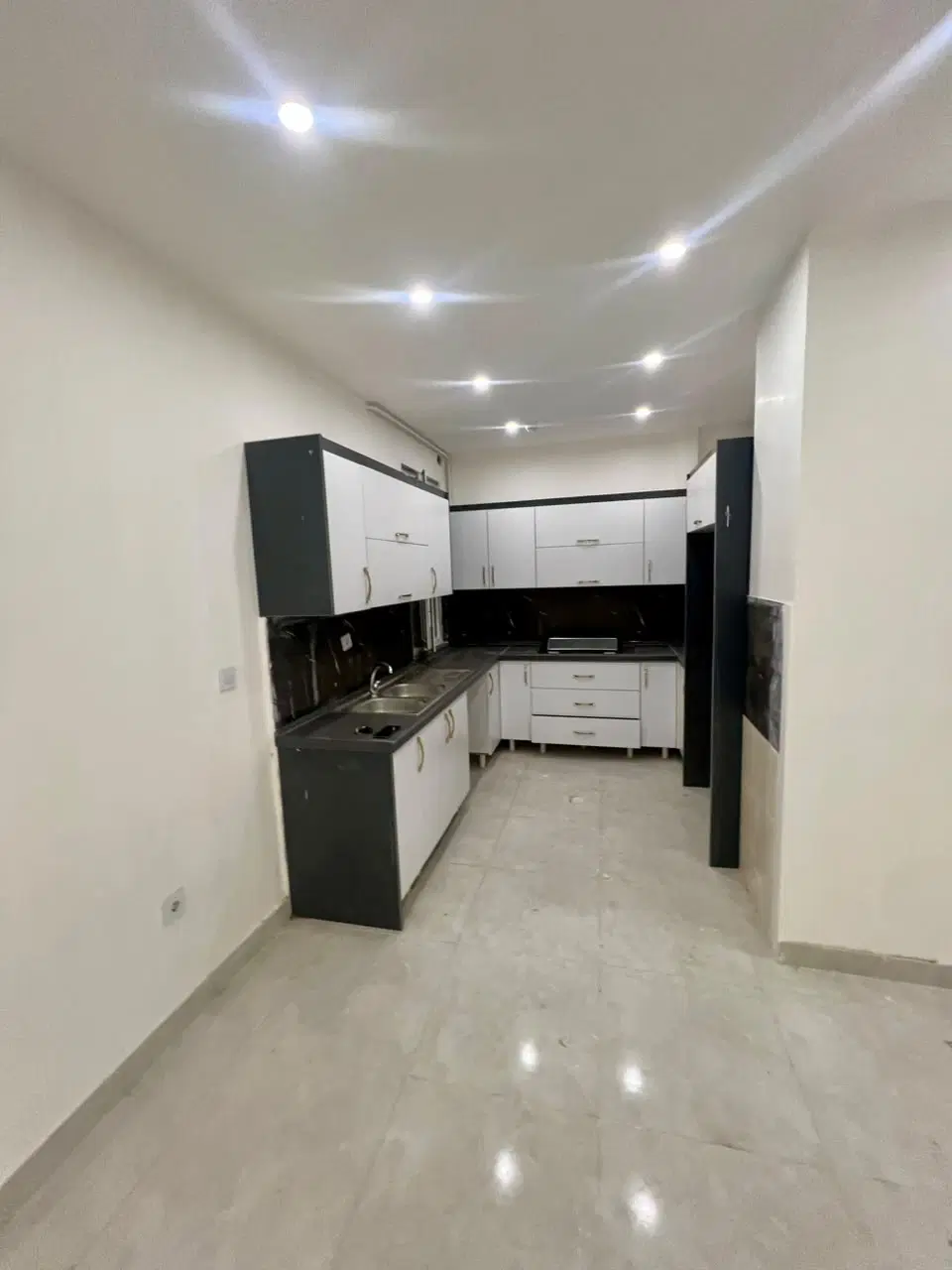 فروش آپارتمان. سند دار