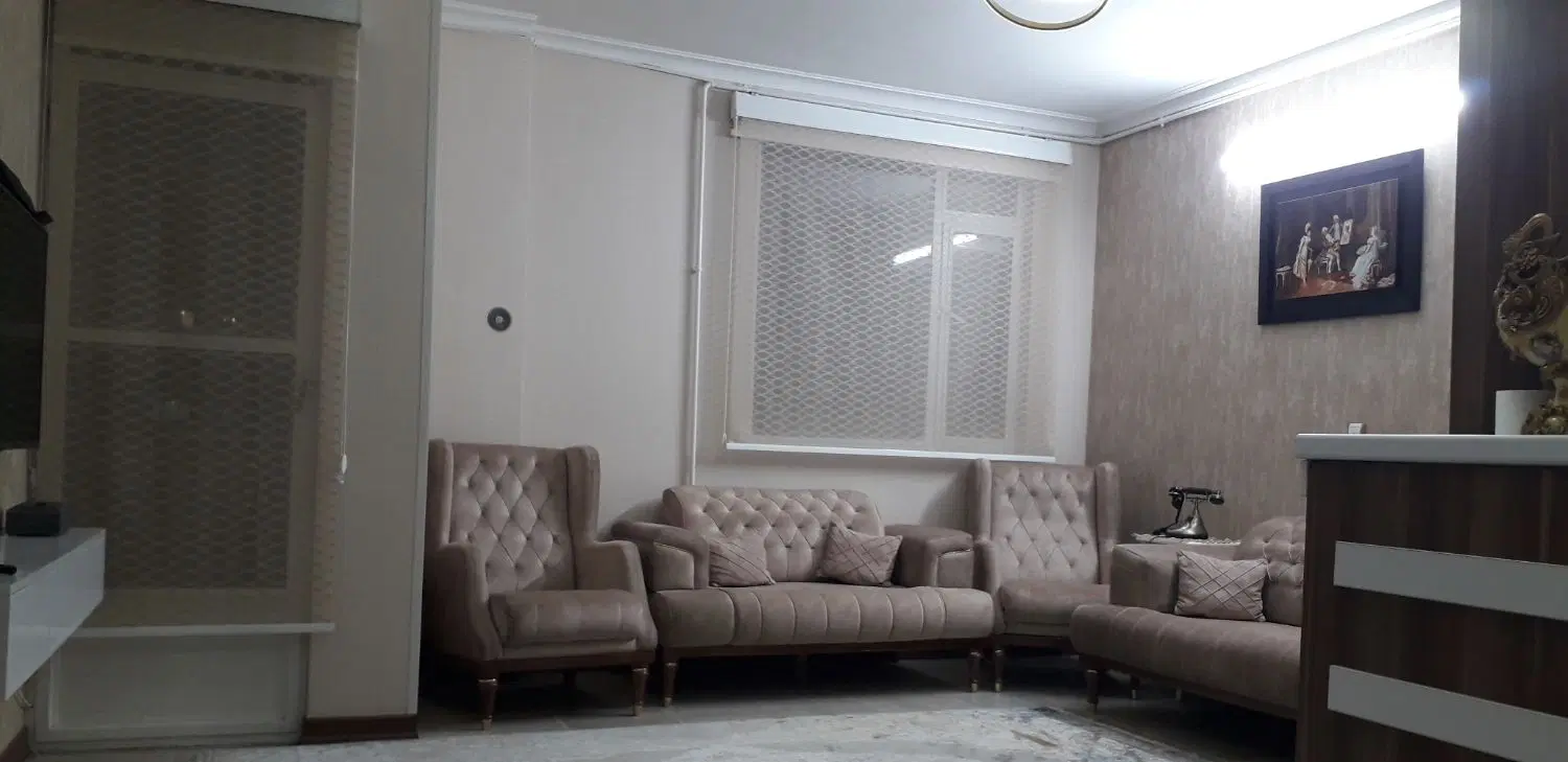 واحد۶۷ متری آرام شرقی