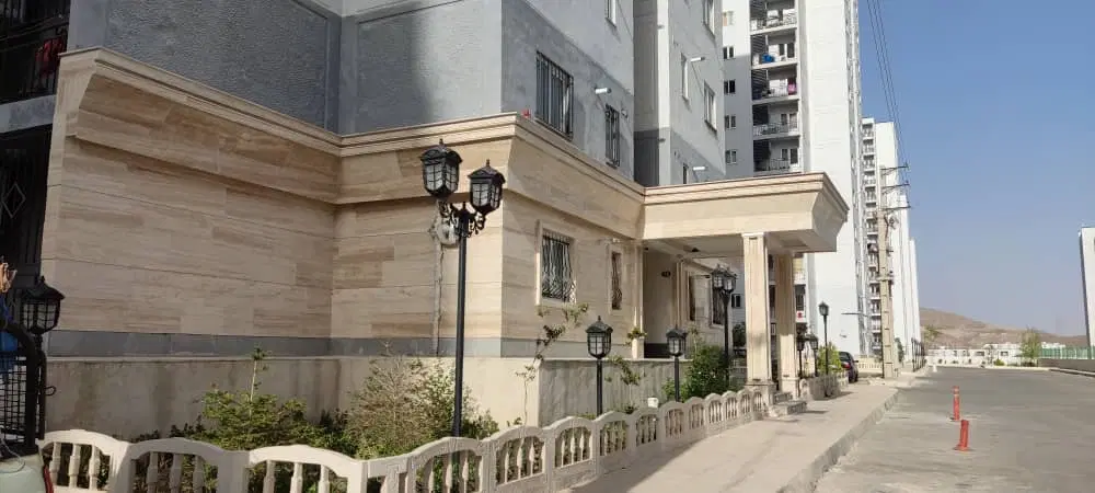 ((فروش واحد استثنایی خوش لوکیشن در پردیس ))