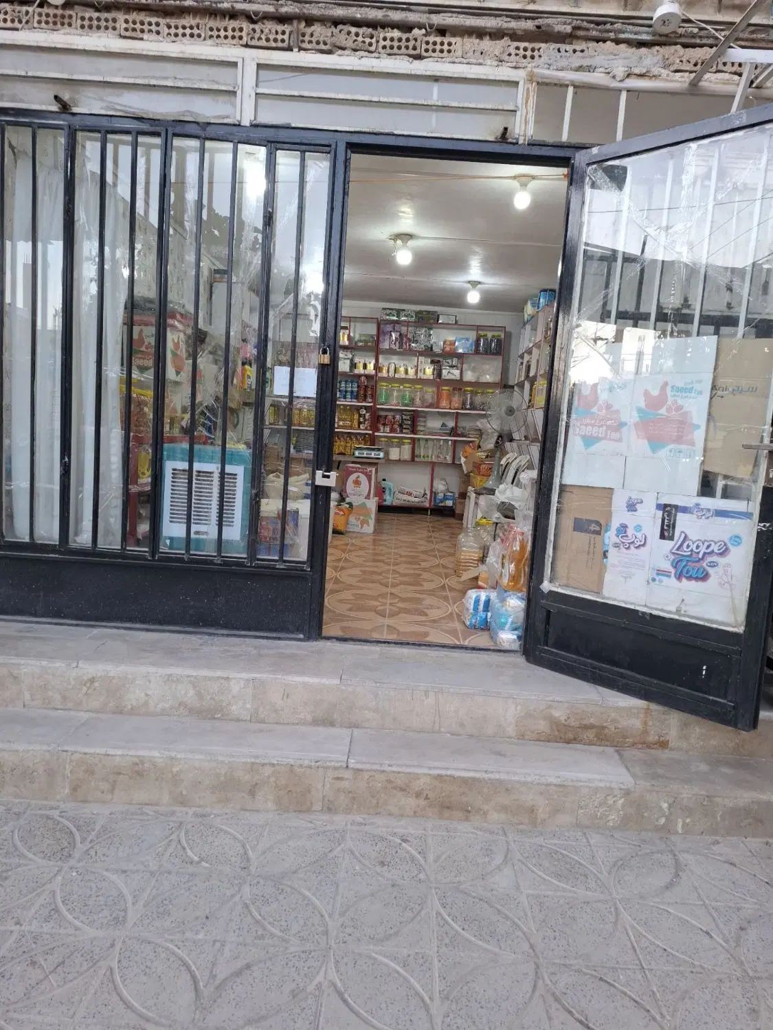 اجاره مغازه بر خیابان اصلی