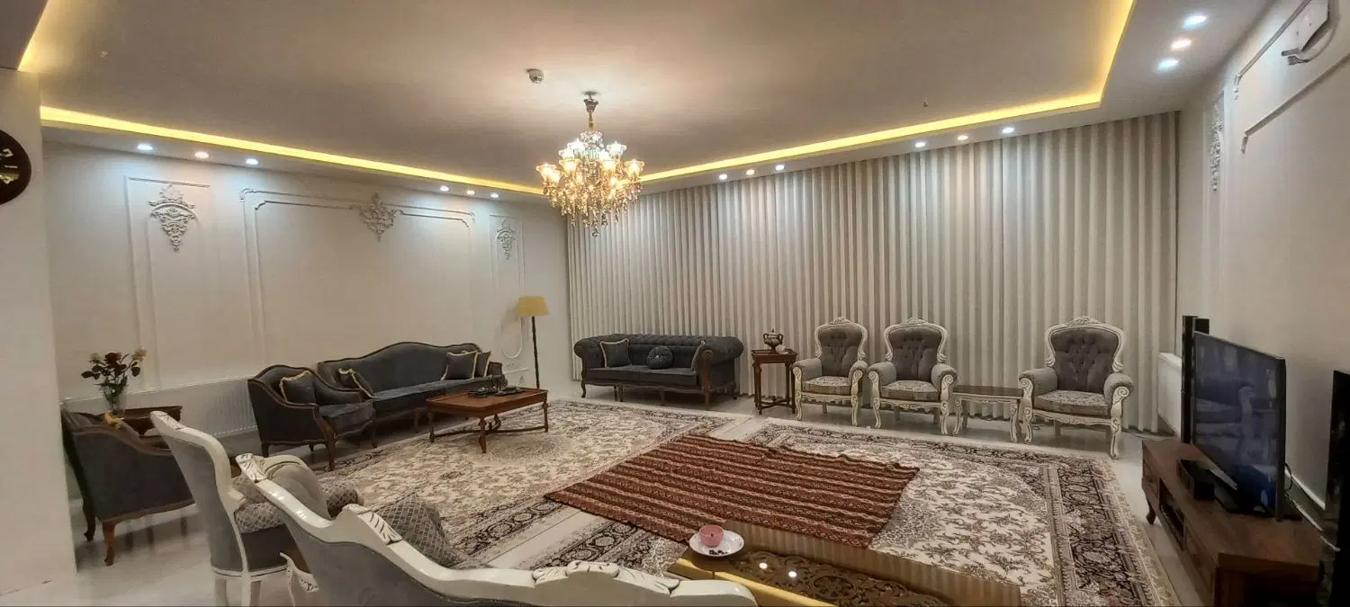 اپارتمان ۱۵۵ متری ۳ خواب .انتهای کریمی ۵
