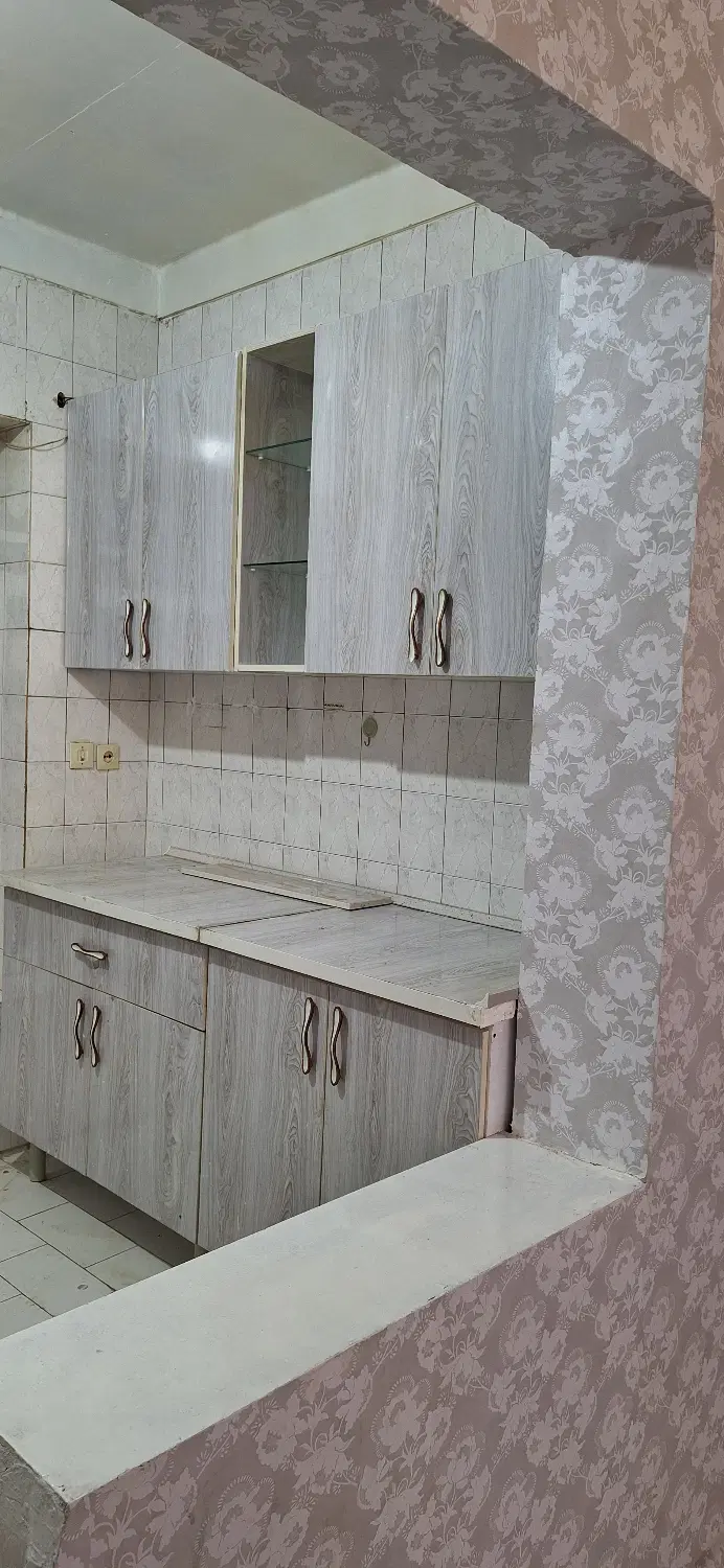اجاره ۸۰ متری قدیمی ساز حیاط دار