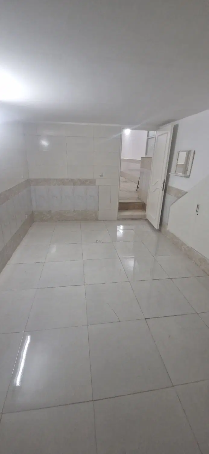 زیر زمین حیاط دار