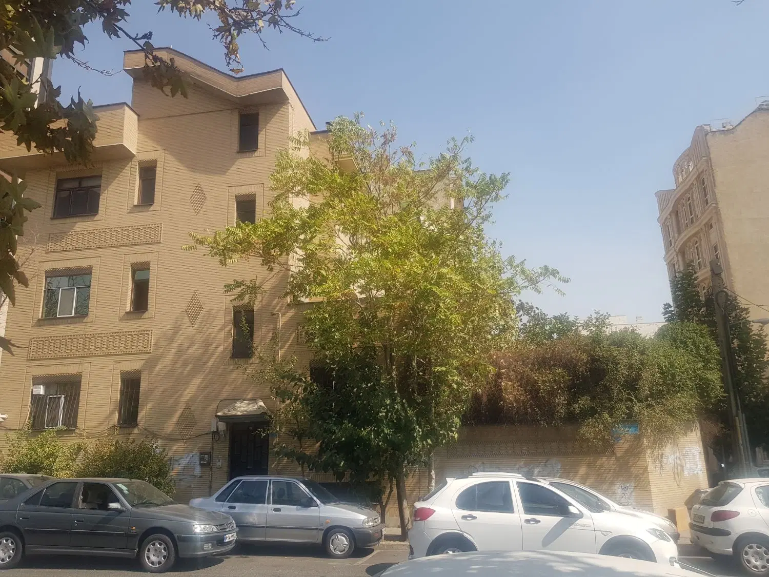 ۳۳۰ کلنگی بهترین لوکیشن باقرخان ستار خان