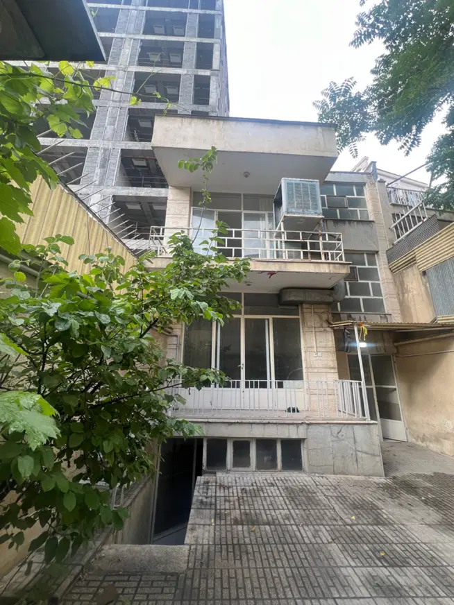 ویلایی دوبلکس حیاط دار
