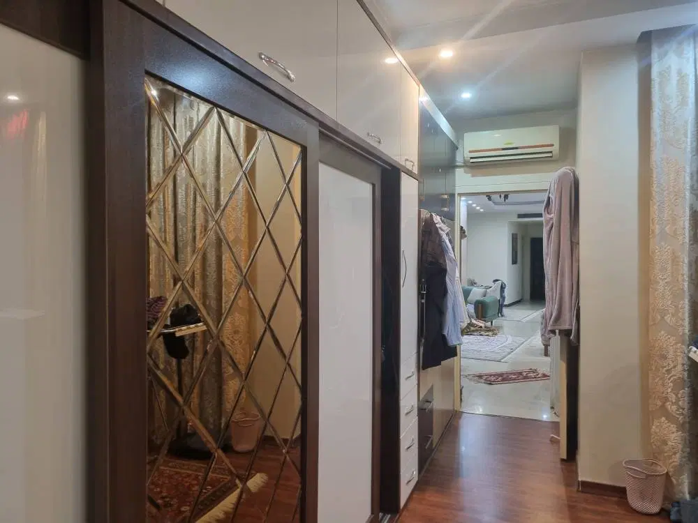 خیابان ایران،خ فیاضبخش۱۵۷ متر،۳ خواب،فول امکانات