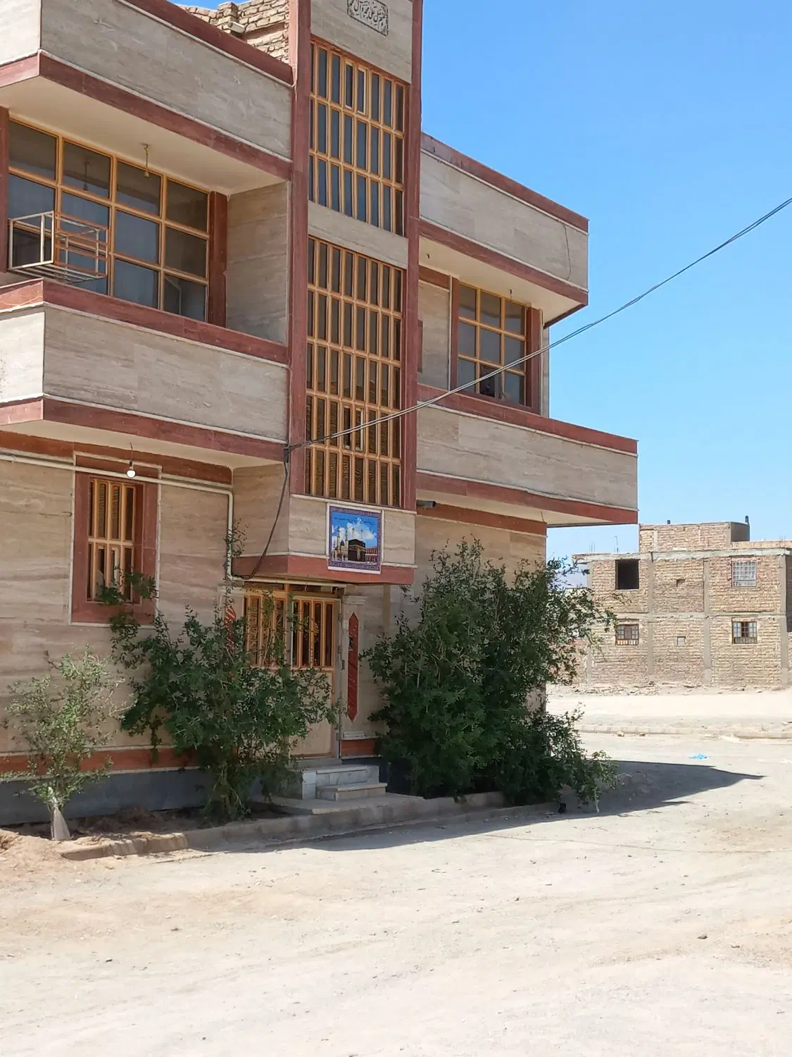 یک باب منزل دوطبقه  در شهرک جهاد