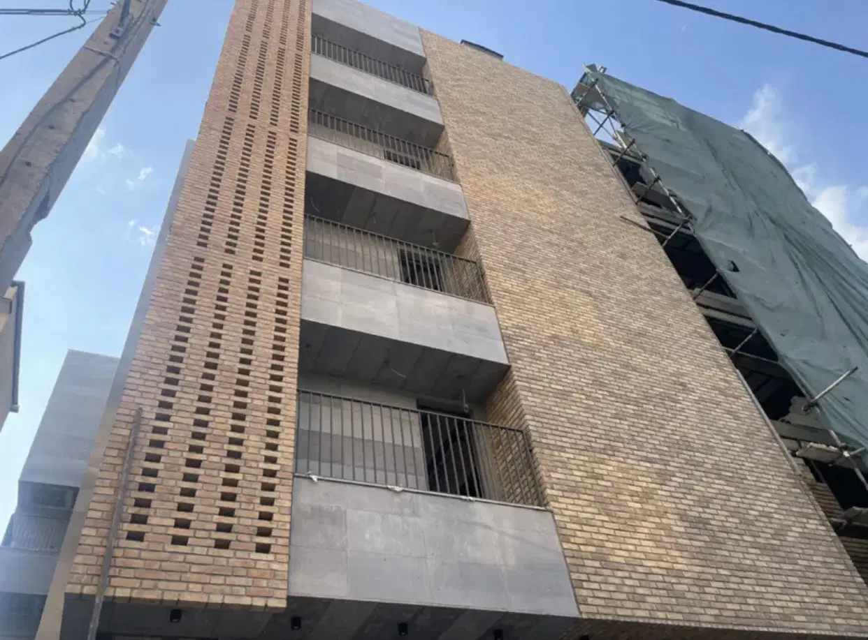 ۲۱۰متر_تاپ لوکیشن رهبرماه _فروش فوری