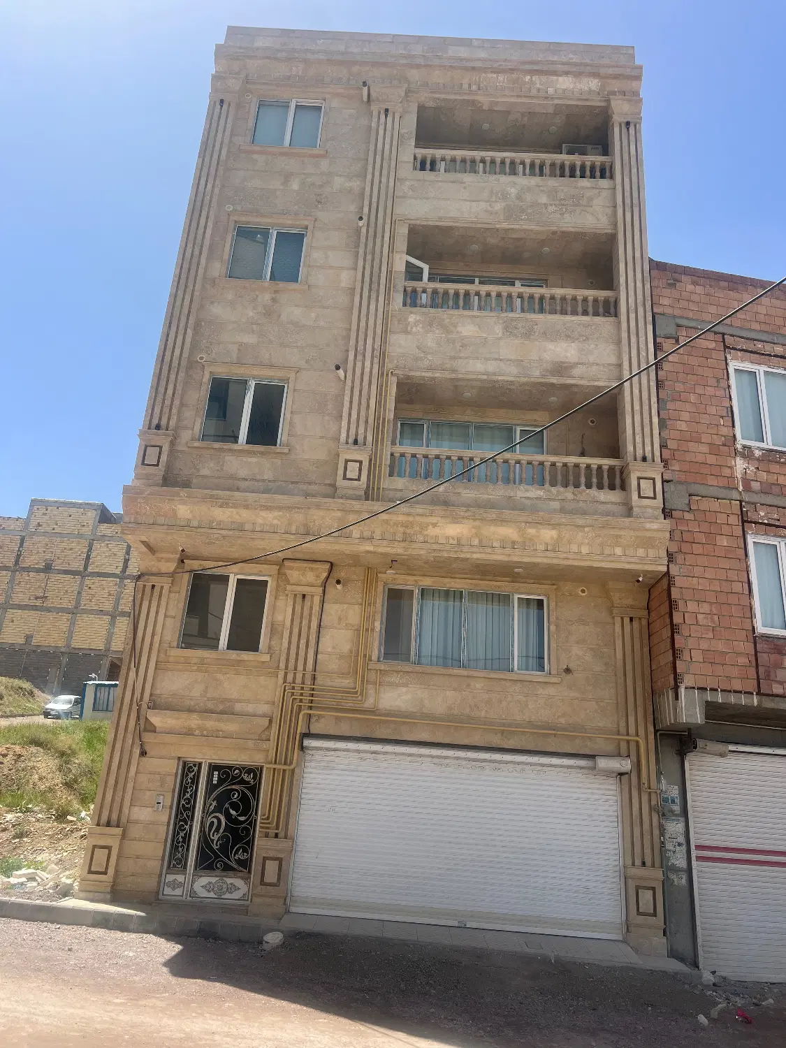 طبقه ۲از ۴تک واحدی