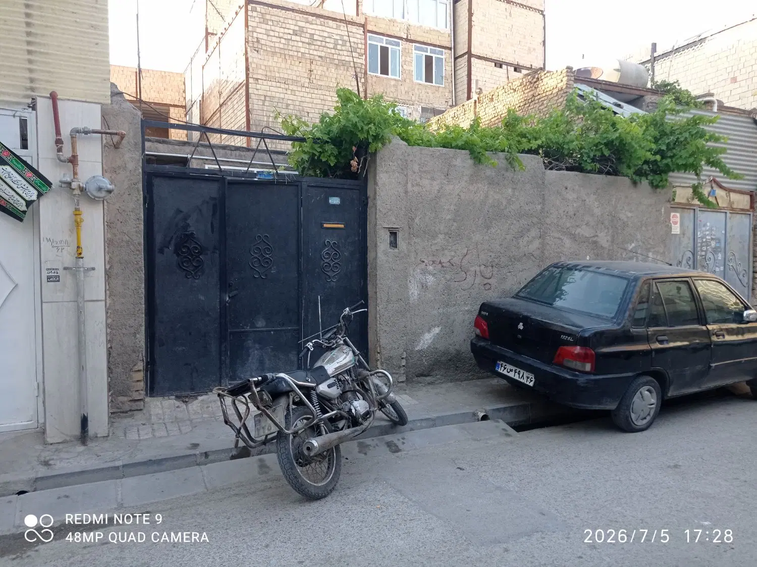 منزل ویلایی دربست ماشین رو ، بزرگ