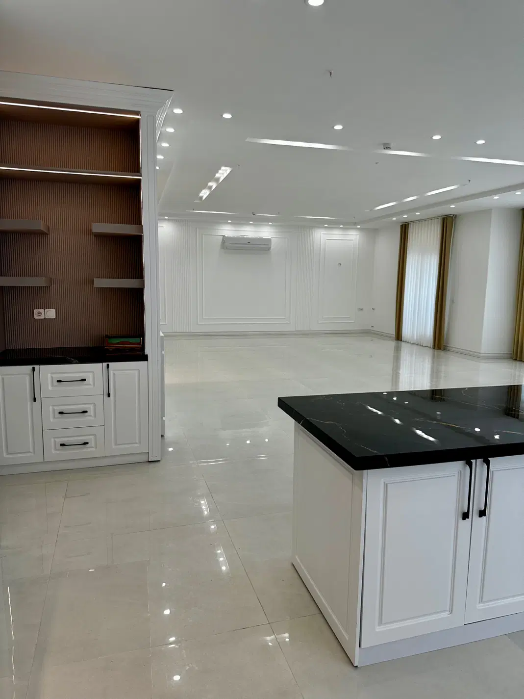 208متری سند دار