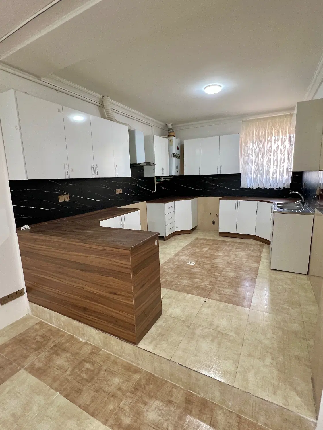 فروش آپارتمان 110 متری شیک و خوش نقشه