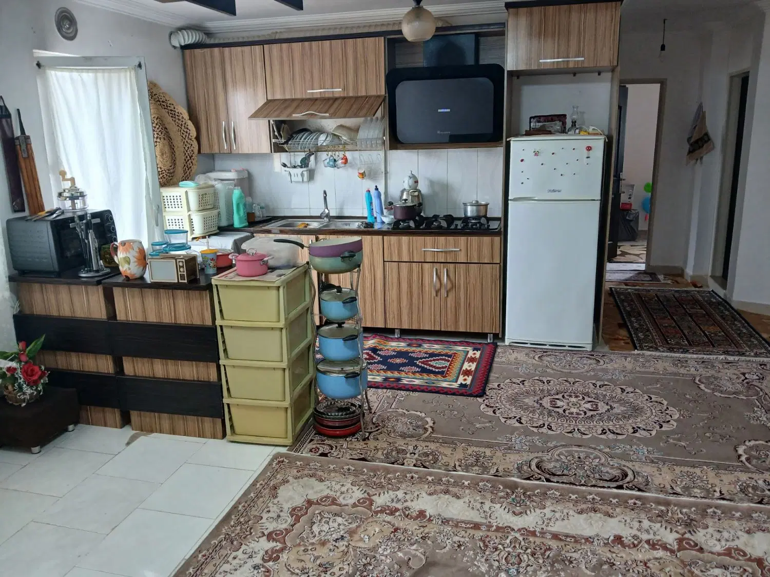 اجاره مسکن مهر رشت طبقه ۳ بدون اسانسور
