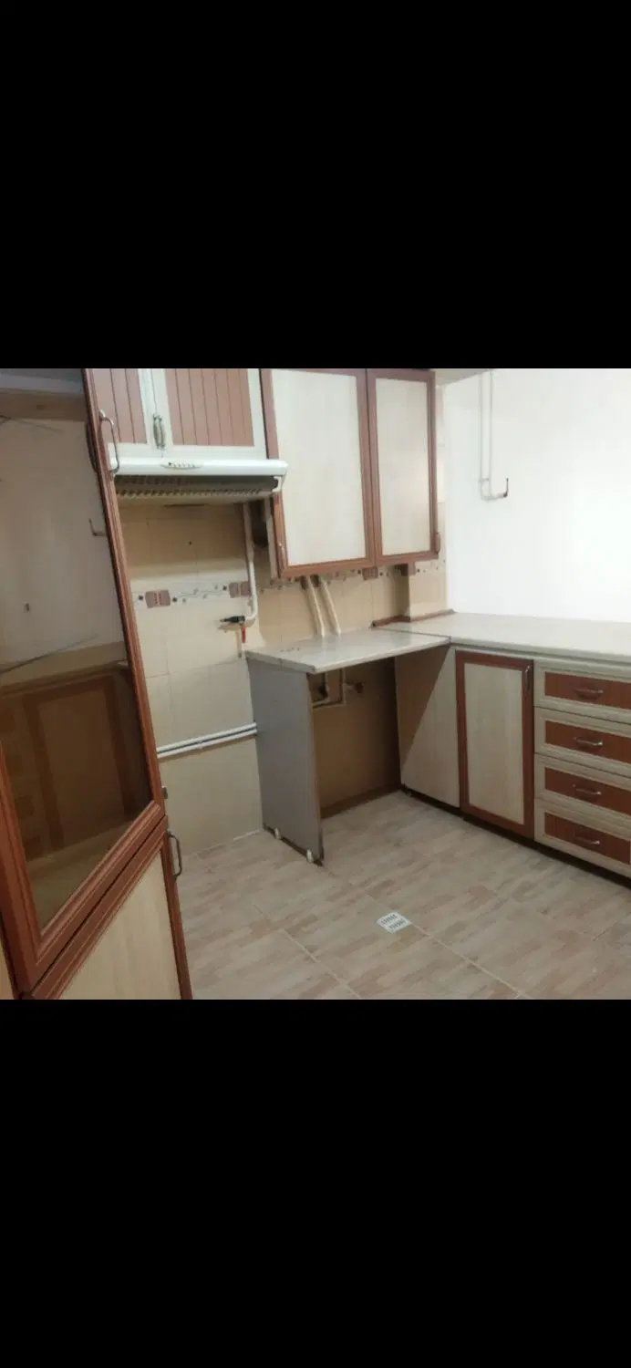 اجاره ۸۰متر طبقه ۳ آپارتمان چهاراه ابوریحان سعدی
