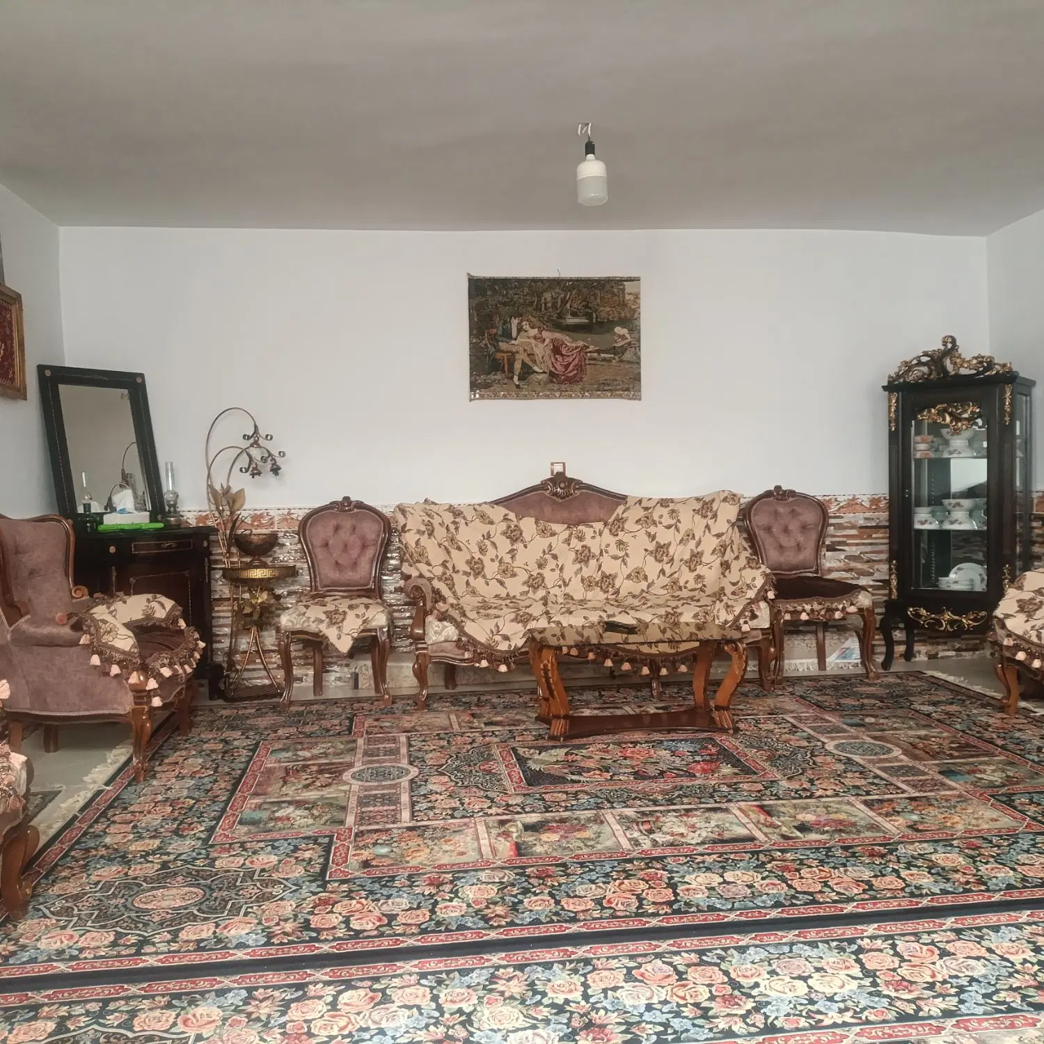خانه حیاط دار دوواحد همکف