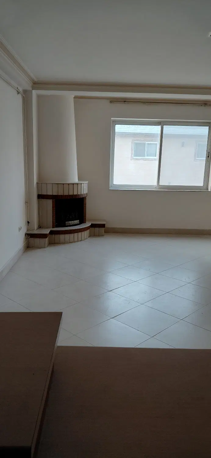 واحداپارتمان۸۳ متری باسندتکبرگ نزدیک دریا