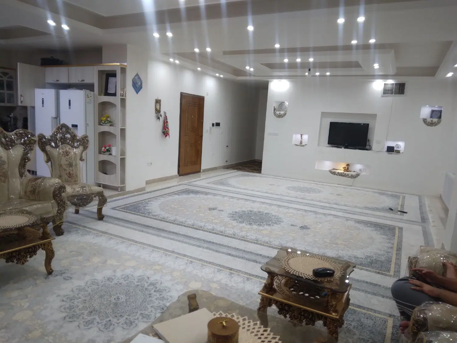 اجاره ی آپارتمان ۲۰۰ متری