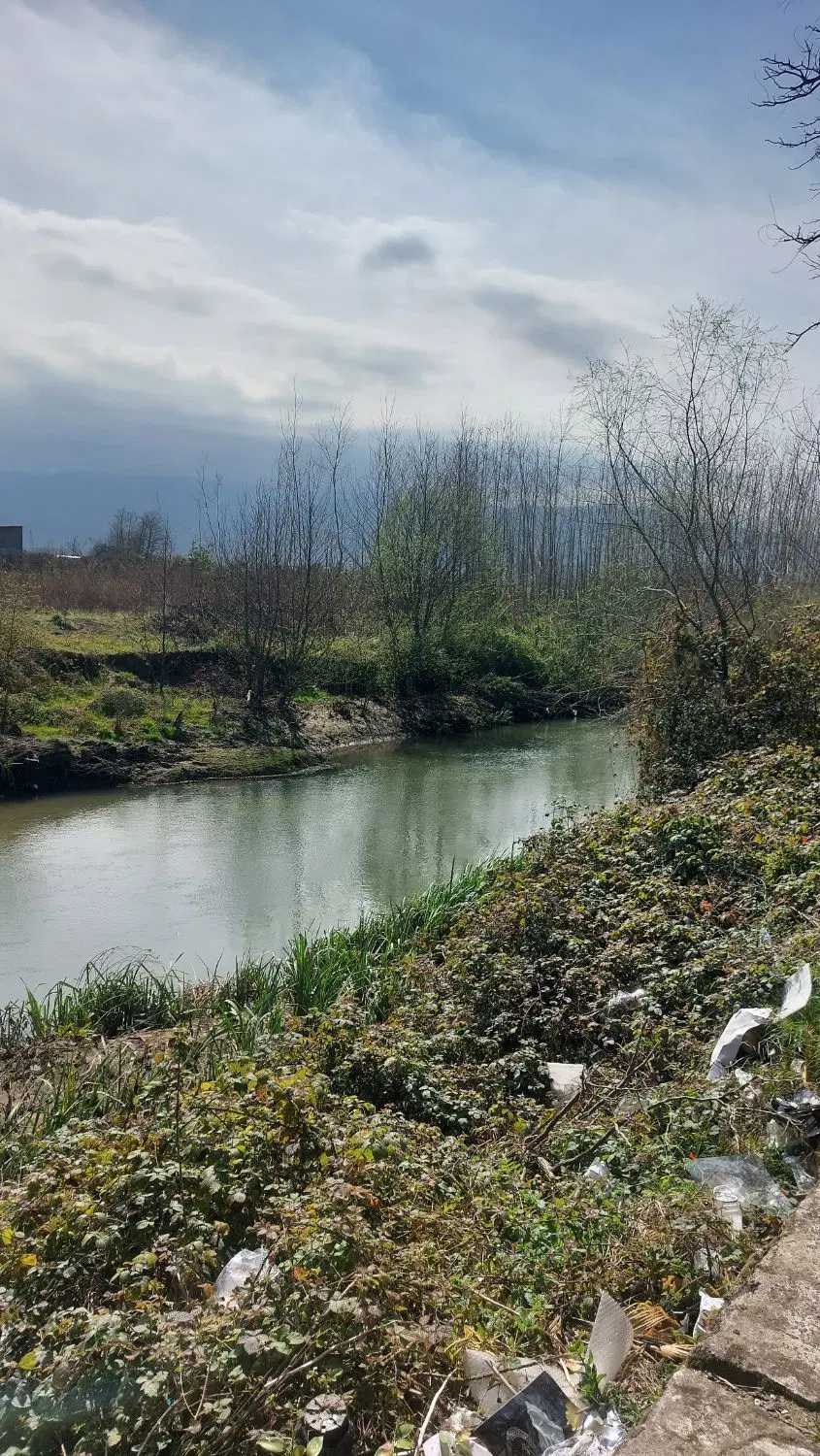 یک قطعه زمین رویایی مدارک کامل بنا قدیمی
