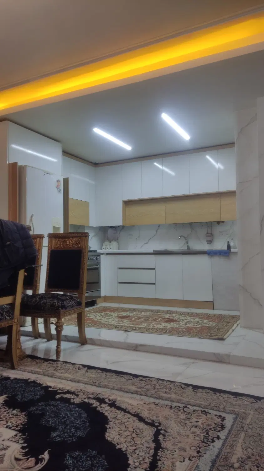 ۱۰۶ متری پر نور خاورشهر