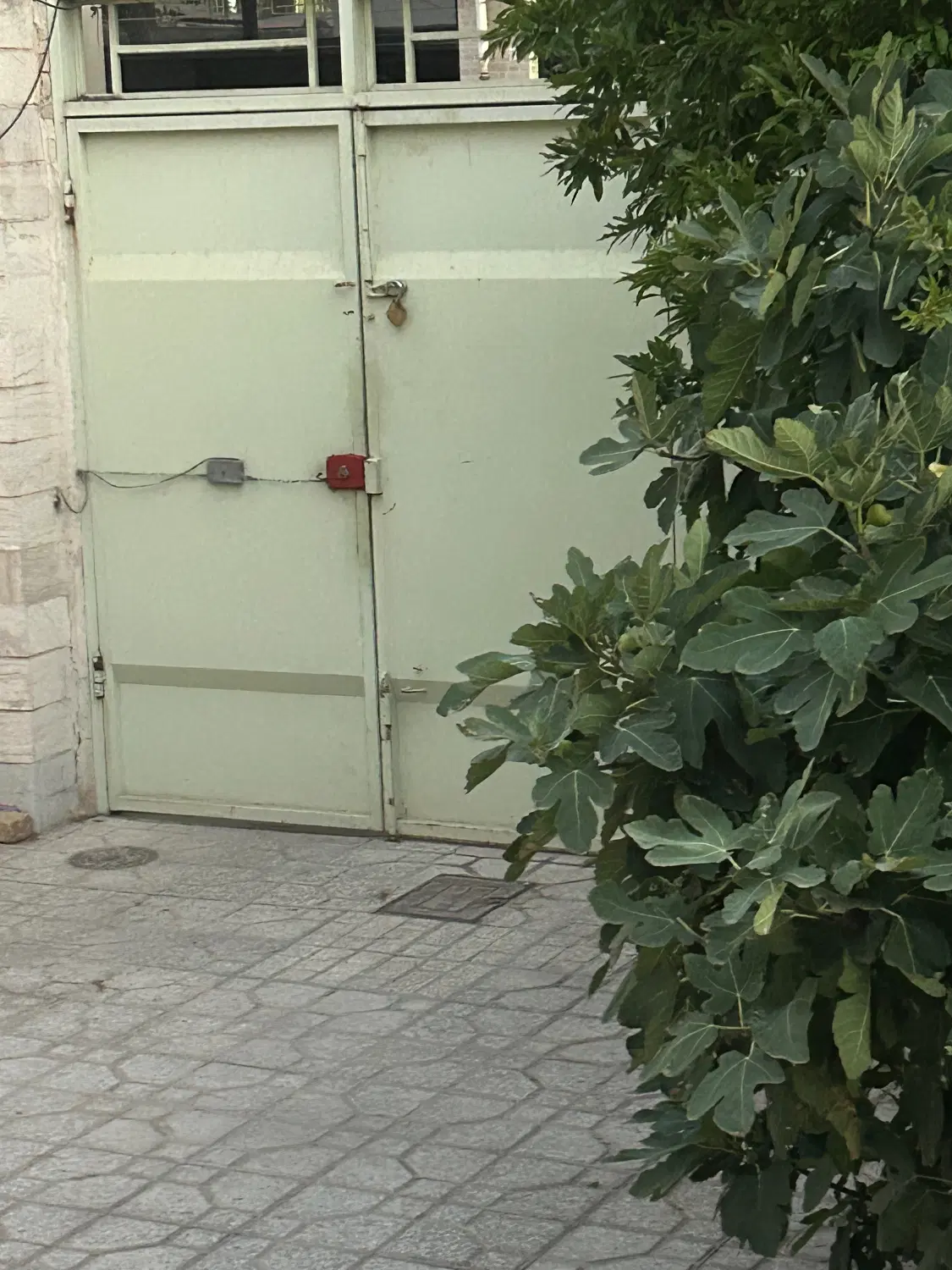 ویلایی ۲۲۵ متری-شمالی در غربی های مخابرات