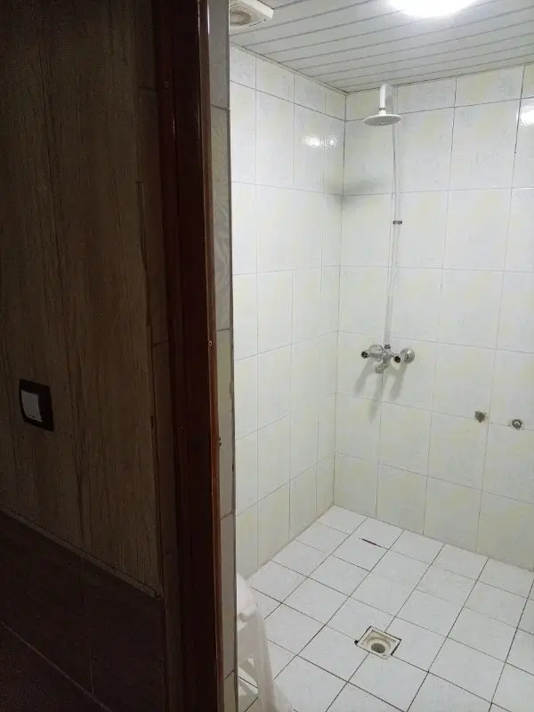 مهمانپذیر،خوابگاه،طبقه همکف،مرکزشهر،تخفیف دانشجویی