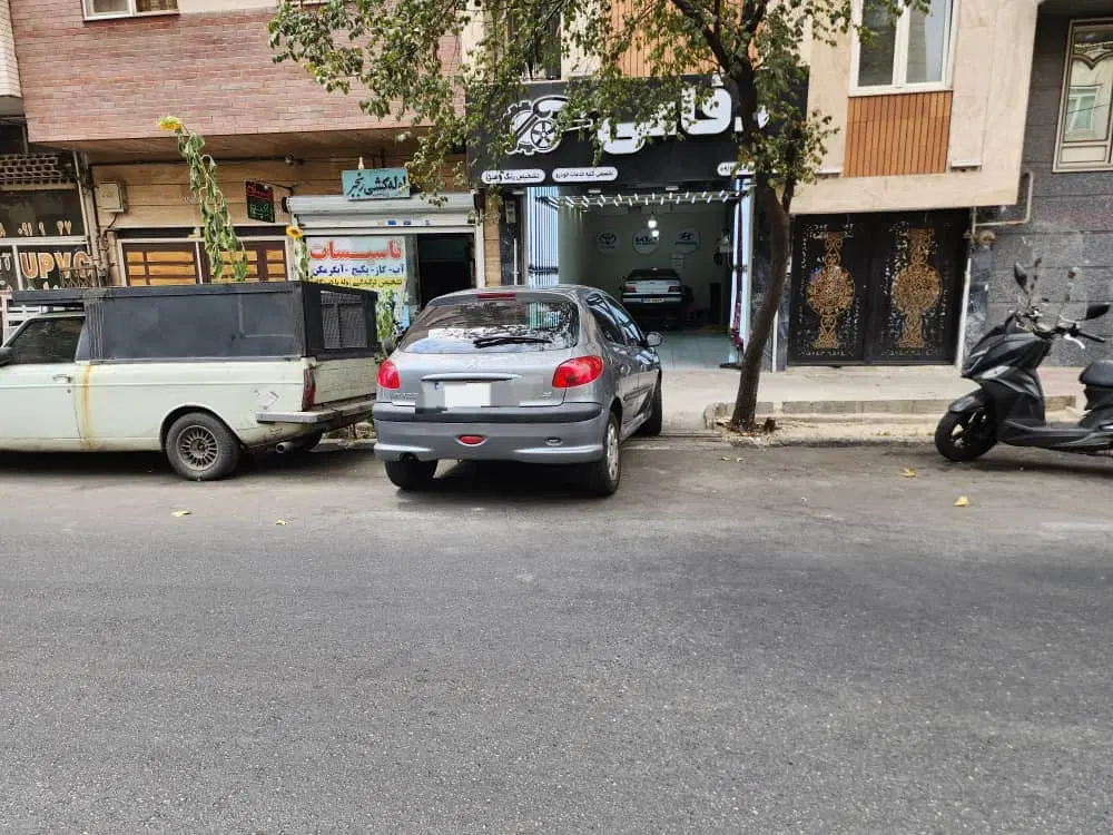 ۳۹ متر مغازه سرقفلی خیابان معلم