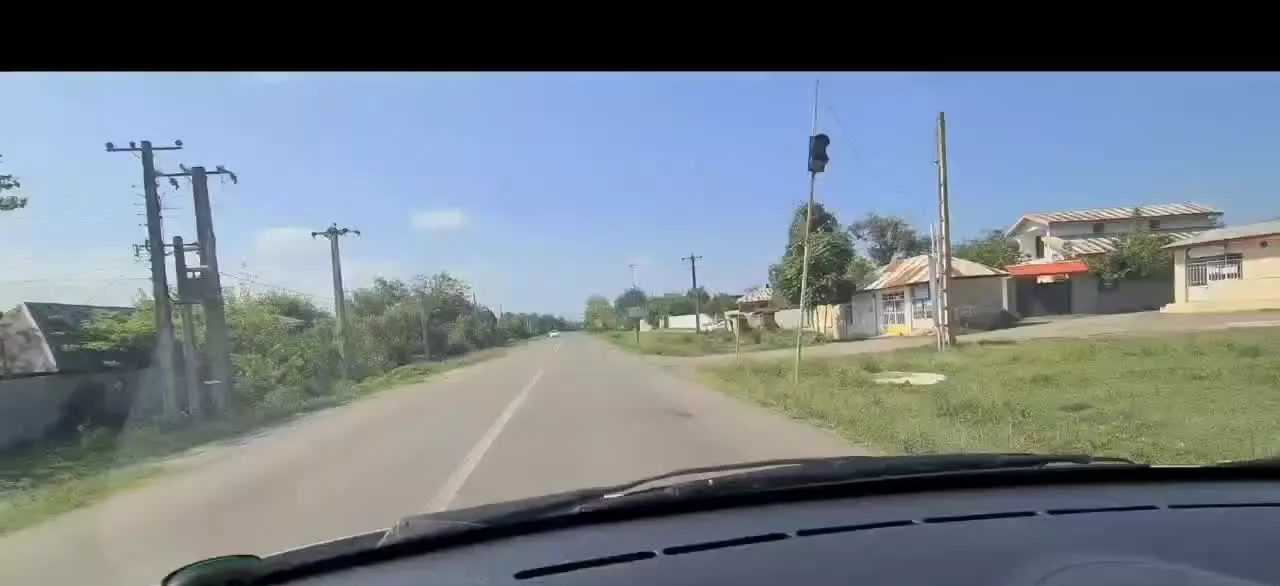 ۳۸۶ متر زمین با سند تک برگ جاده کنار صومعه سرا