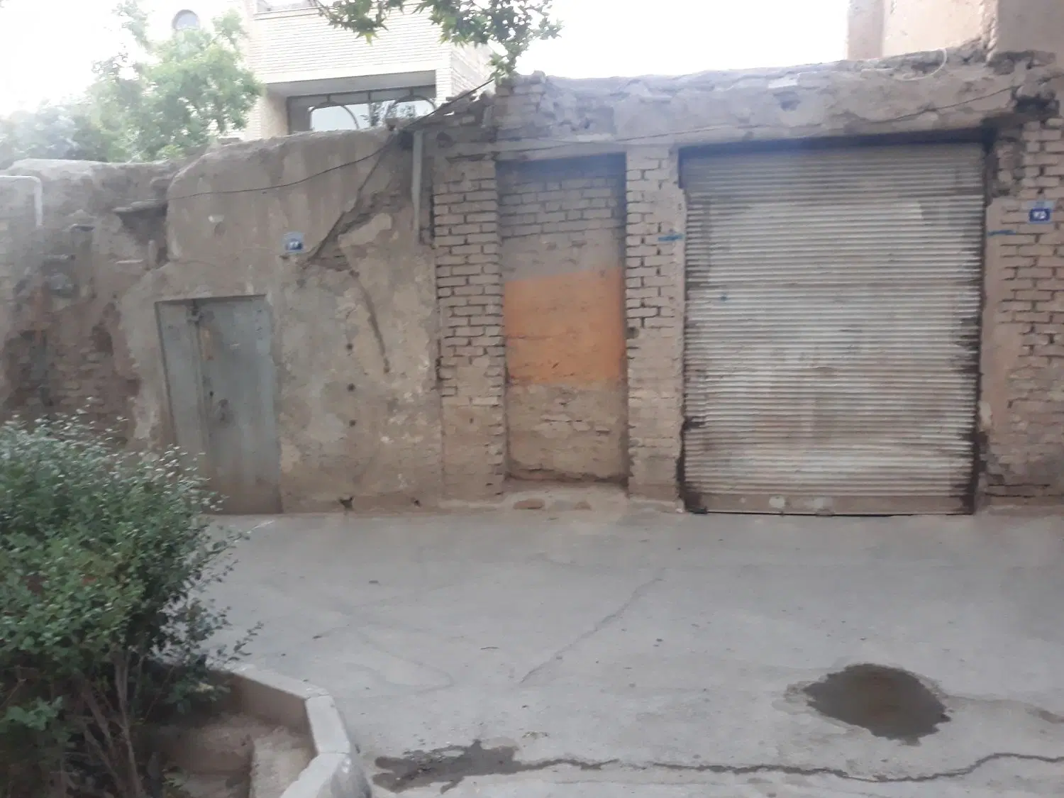 مسکونی کلنگی ارتفاع دار