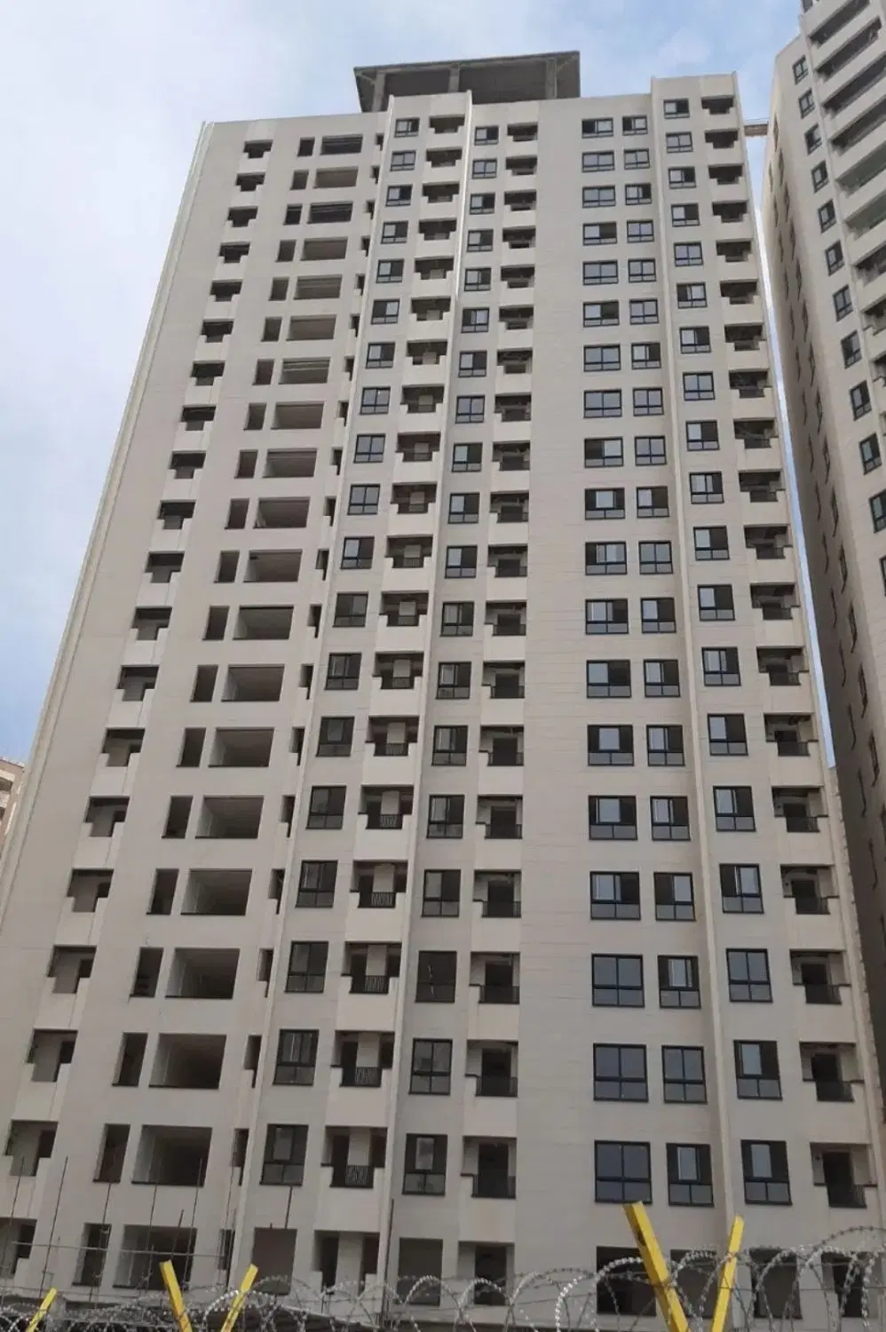 آپارتمان در برج مجلل آفتاب و مهتاب شرکت نفت چیتگر