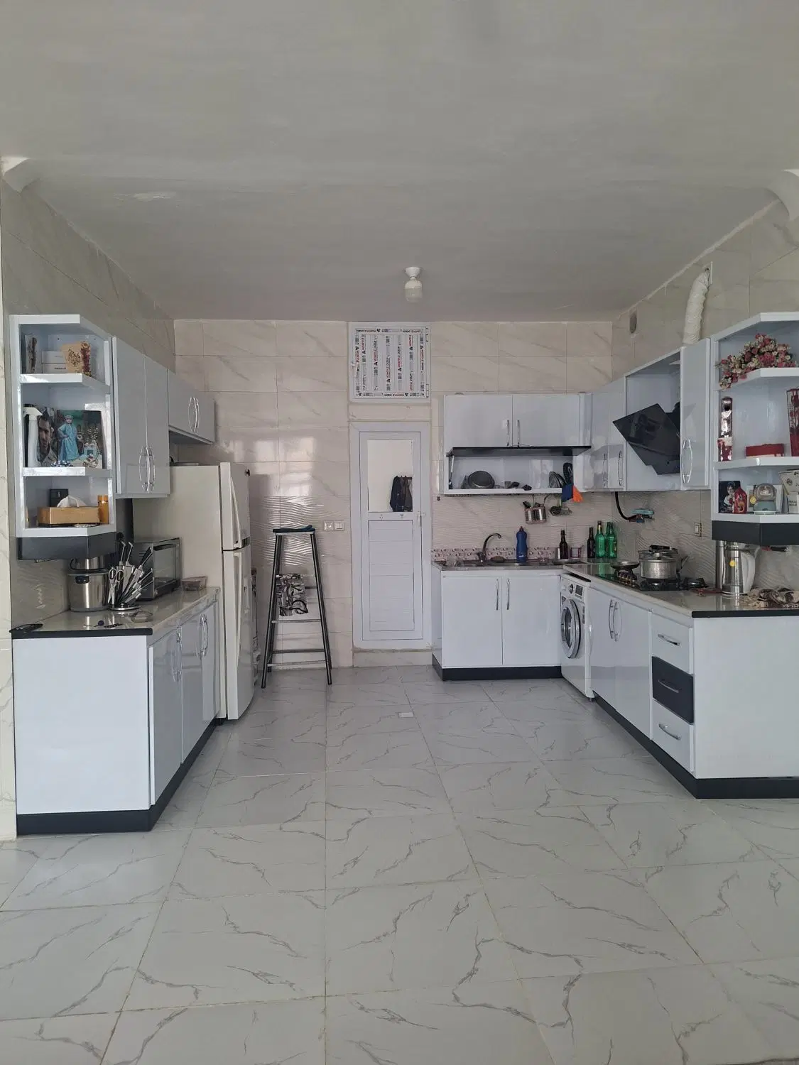 اجاره پشت باغ ارتش