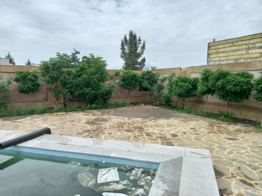 زمین 120متری