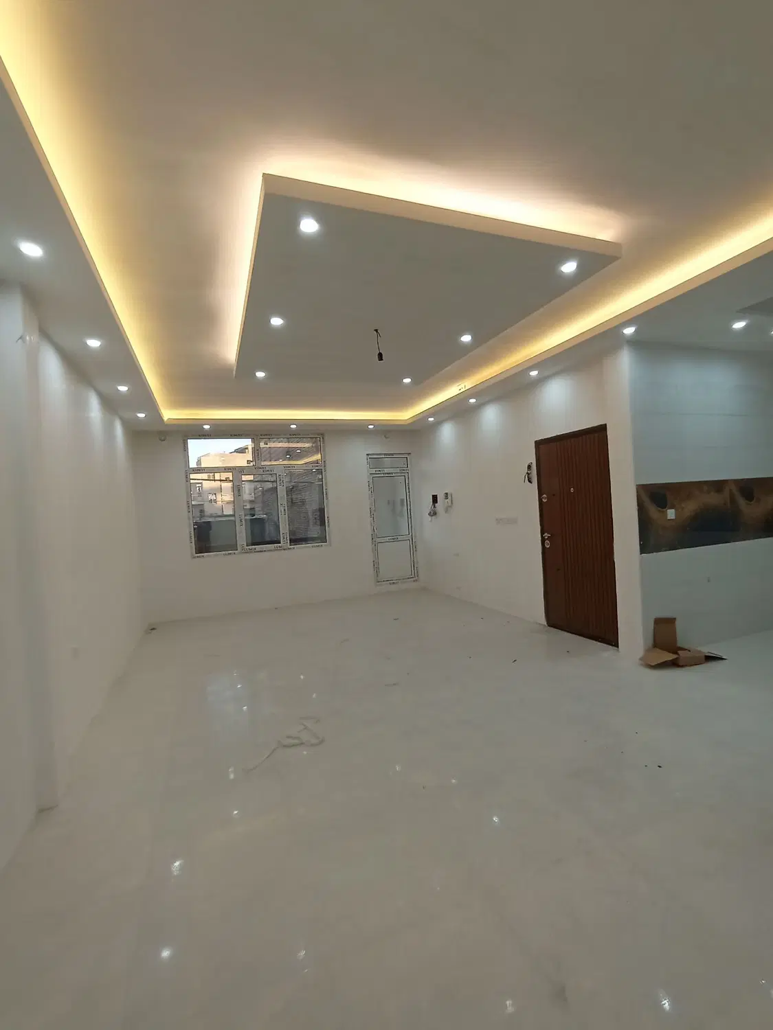 آپارتمان ۱۰۰ متری دو خواب پشت شهرداری