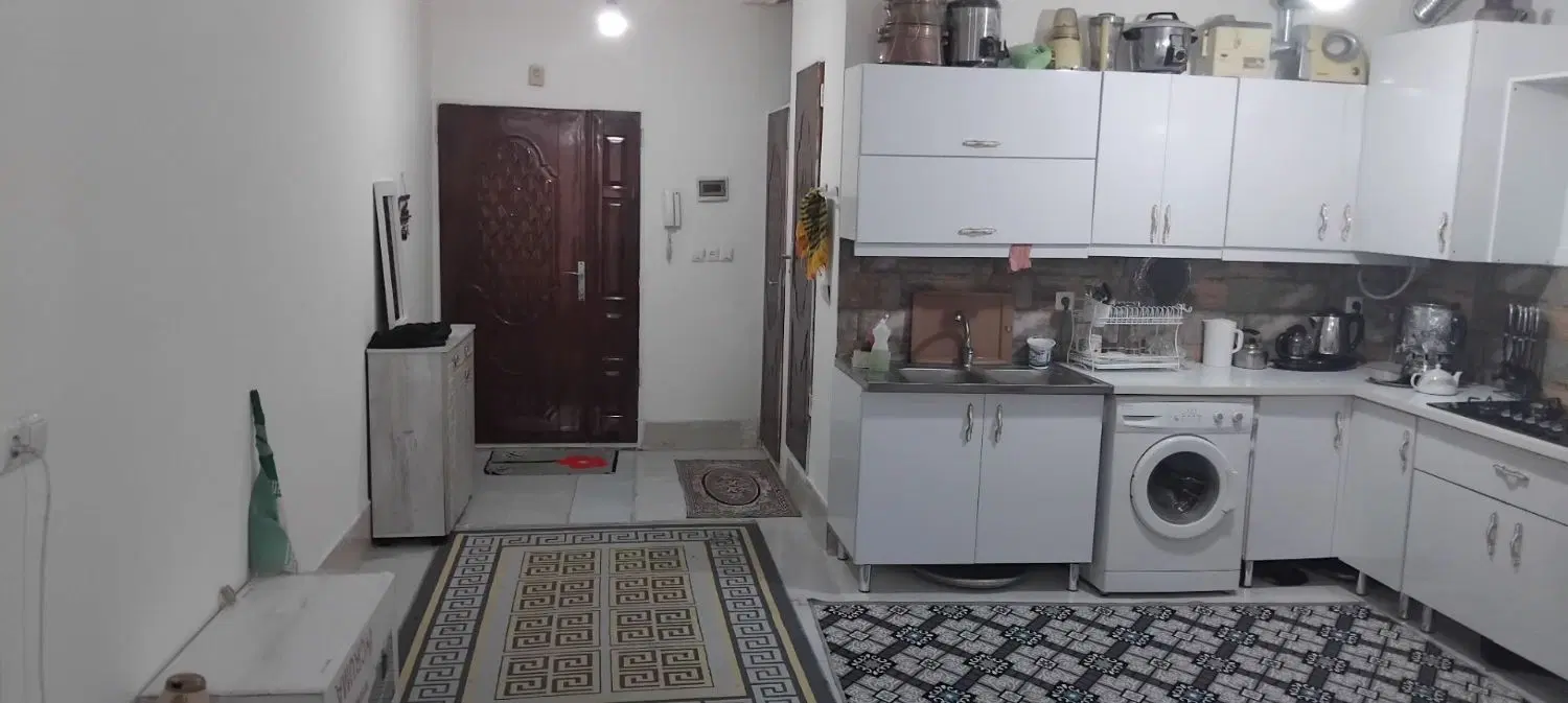 آپارتمان۱۰۰ متری طبقه همکف با مغازه _طبرسی شمالی