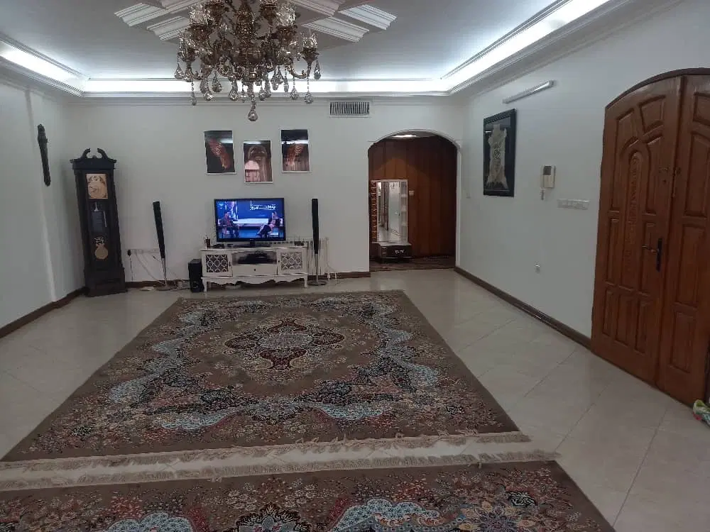 ۹۵ متری در فرامرز عباسی