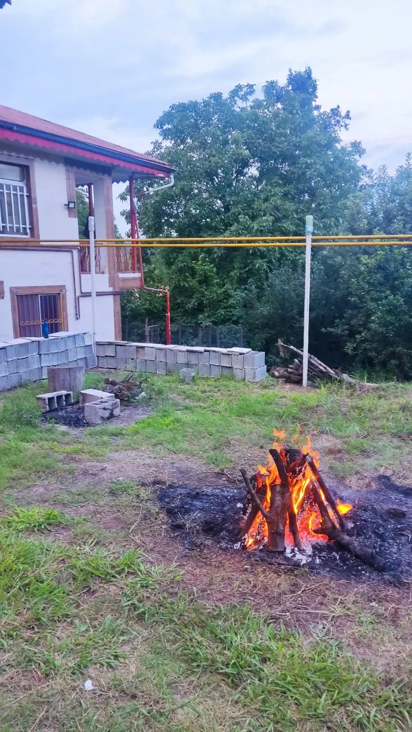 رستم آباد. ۵۰۰متر زمین با آب و برق و گاز