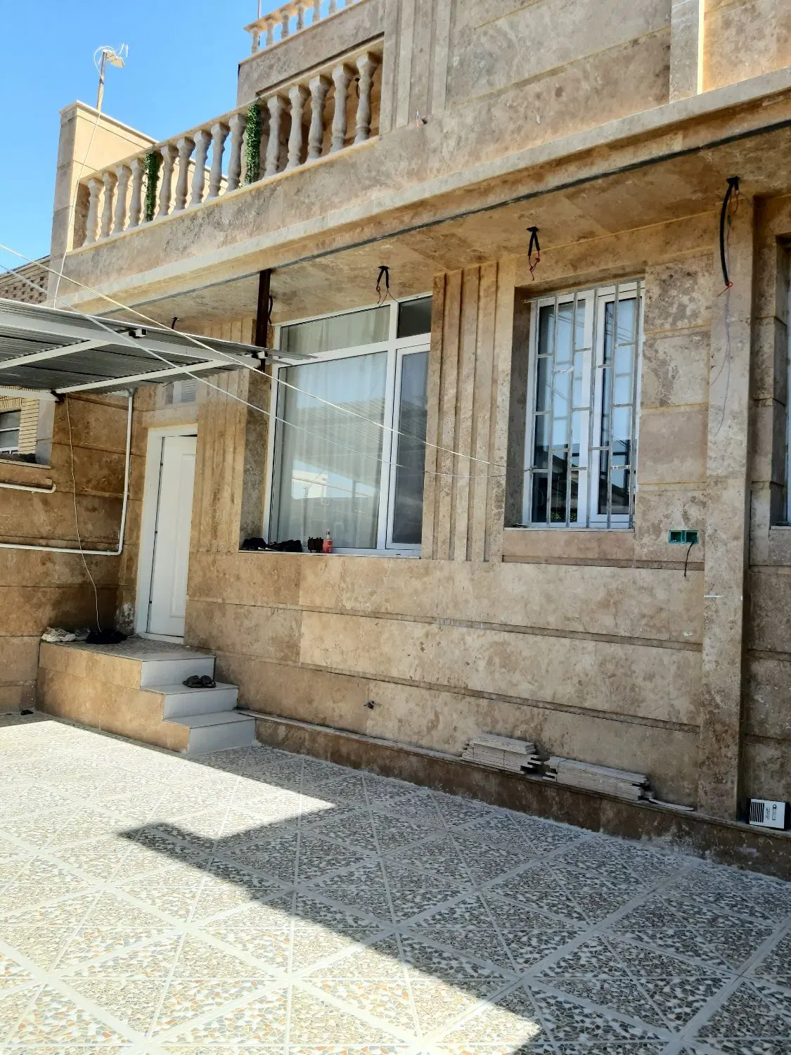 اجاره طبقه اول مسکونی فول امکانات