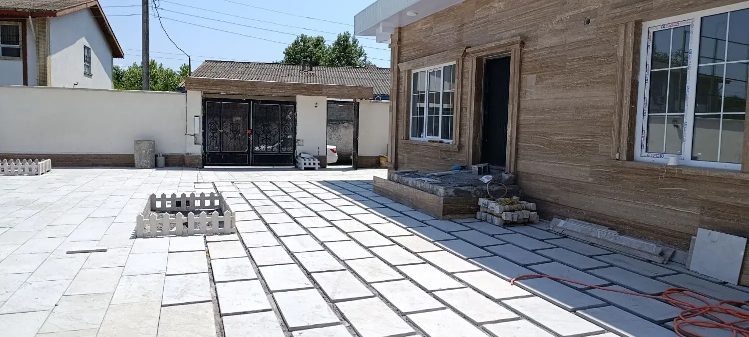 ویلا کلاسیک، سند دار، ۳۴۰متری بر آسفالت