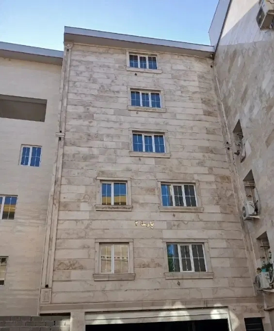 اجاره واحد ۹۰متری ۱۸متری نوری
