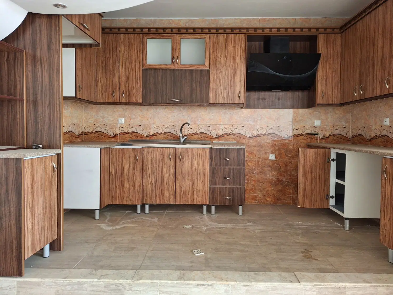 اجاره ای 140متری