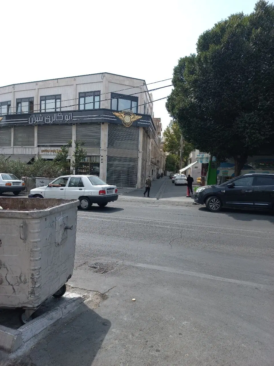 مغازه فروشی چهار راه سبلان