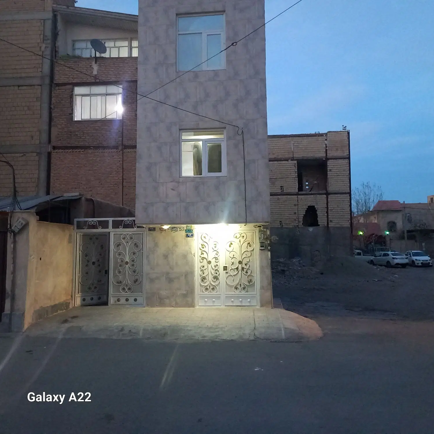 صد متر زمین در شهرک مسکونی کاظم اباد (پاسارگارد)