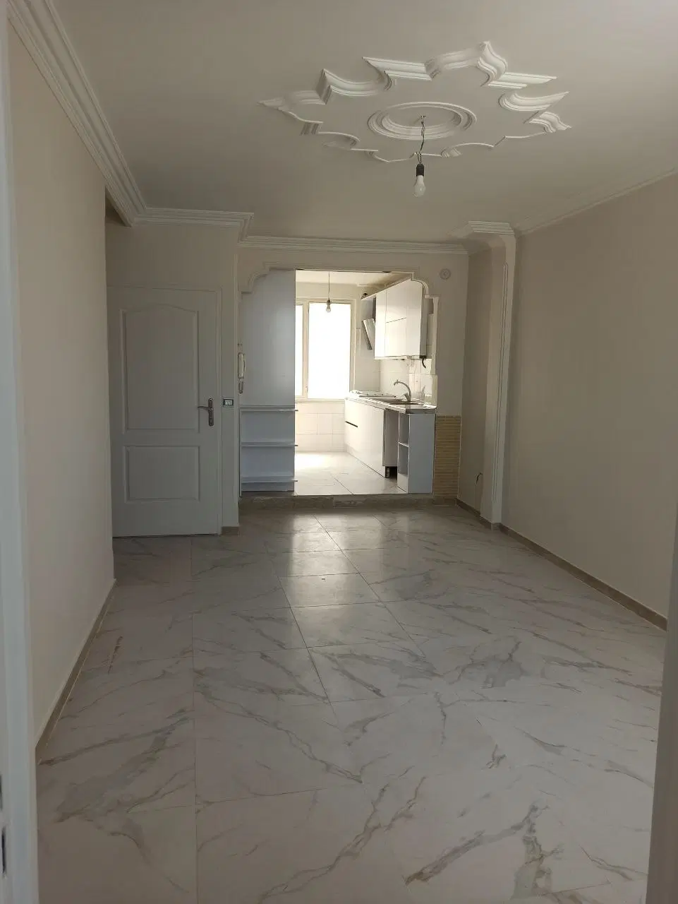 واحد ۴۷ متری پارکینگ دار در امام زاده حسن