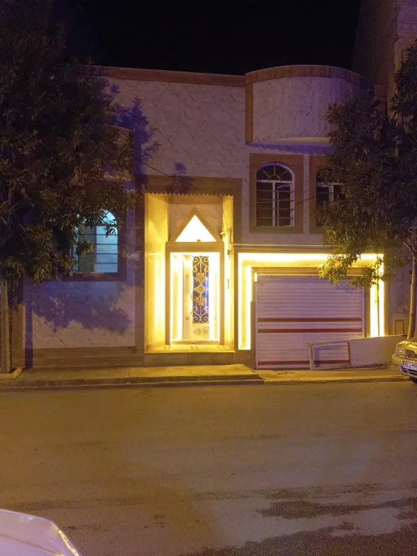 ساختمان مسکونی